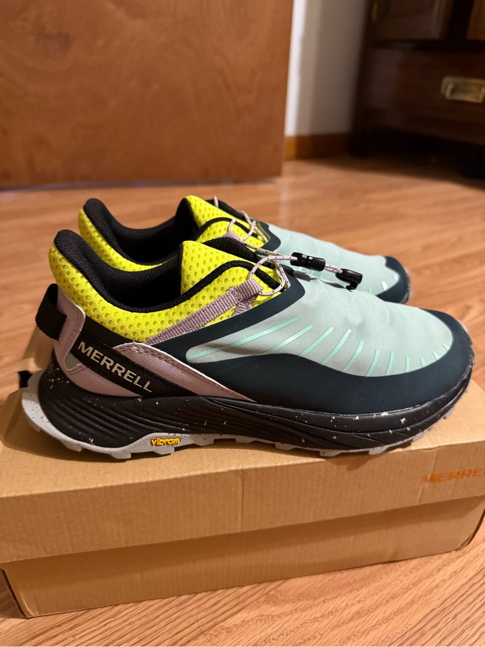 Merrell Embark with lace Sheild trail shoes women’s 8 new in box